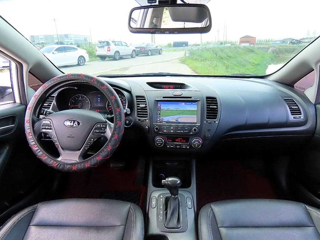 KIA K3 - Vista 9