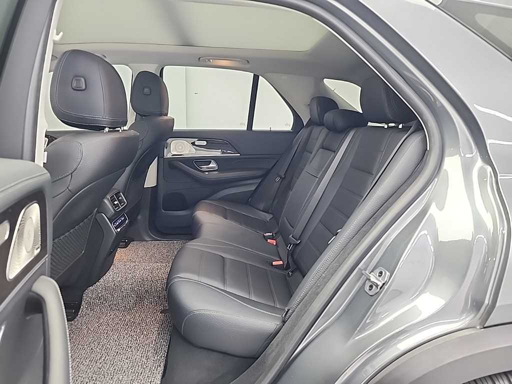 Mercedes Benz GLE Class - Vista 12