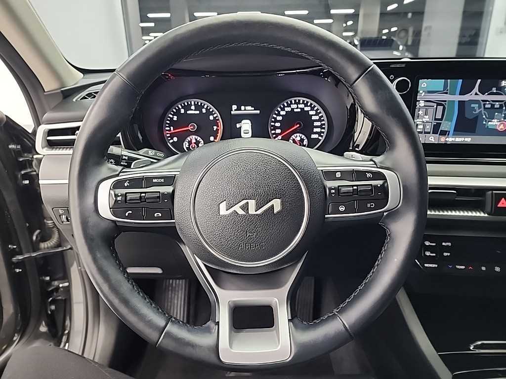 KIA K5 - Vista 9