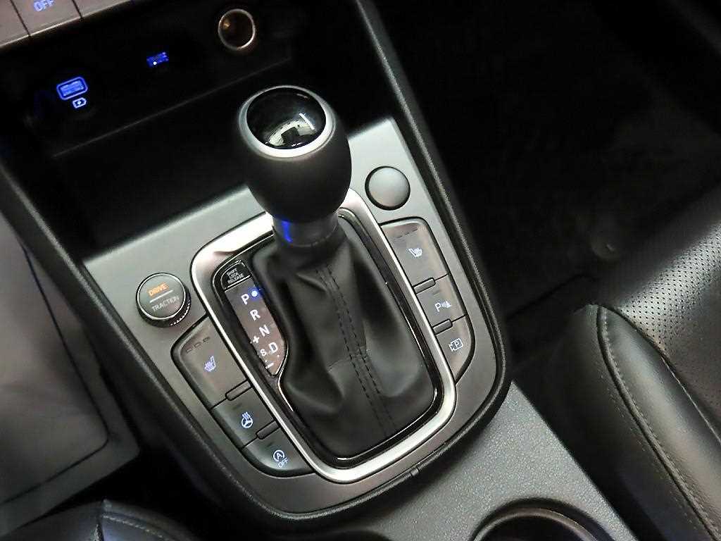 HYUNDAI Kona - Vista 12