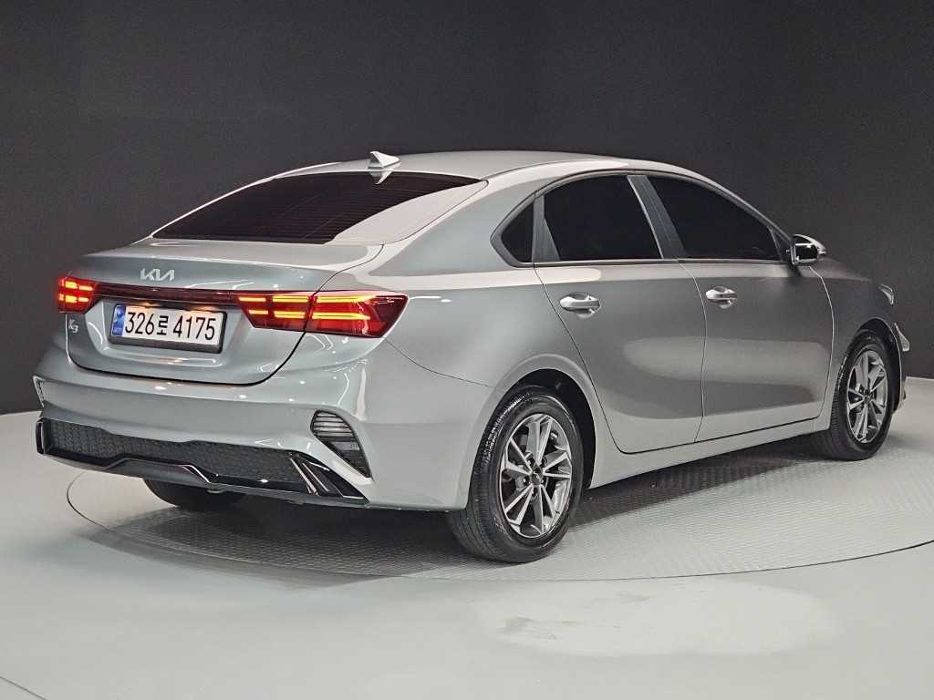 KIA K3 - Vista 4