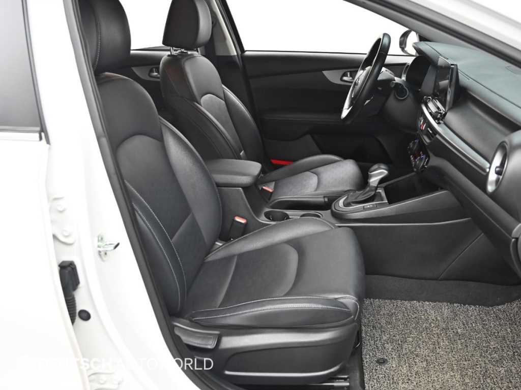 KIA K3 - Vista 10