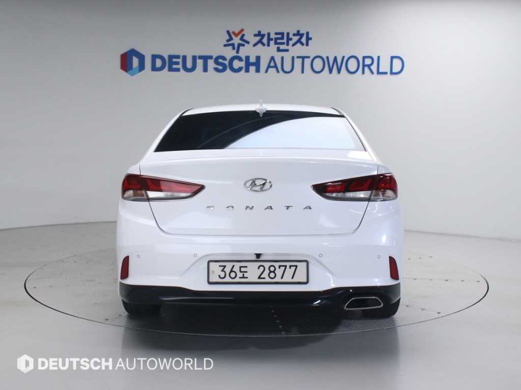 HYUNDAI Sonata - Vista 4