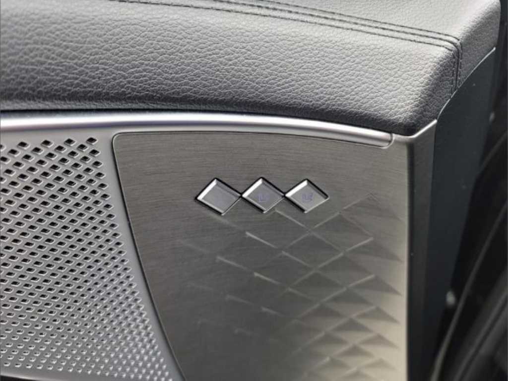 KIA K8 - Vista 12