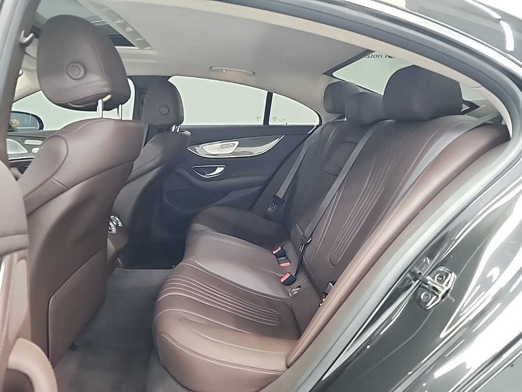 Mercedes Benz CLS Class - Vista 12