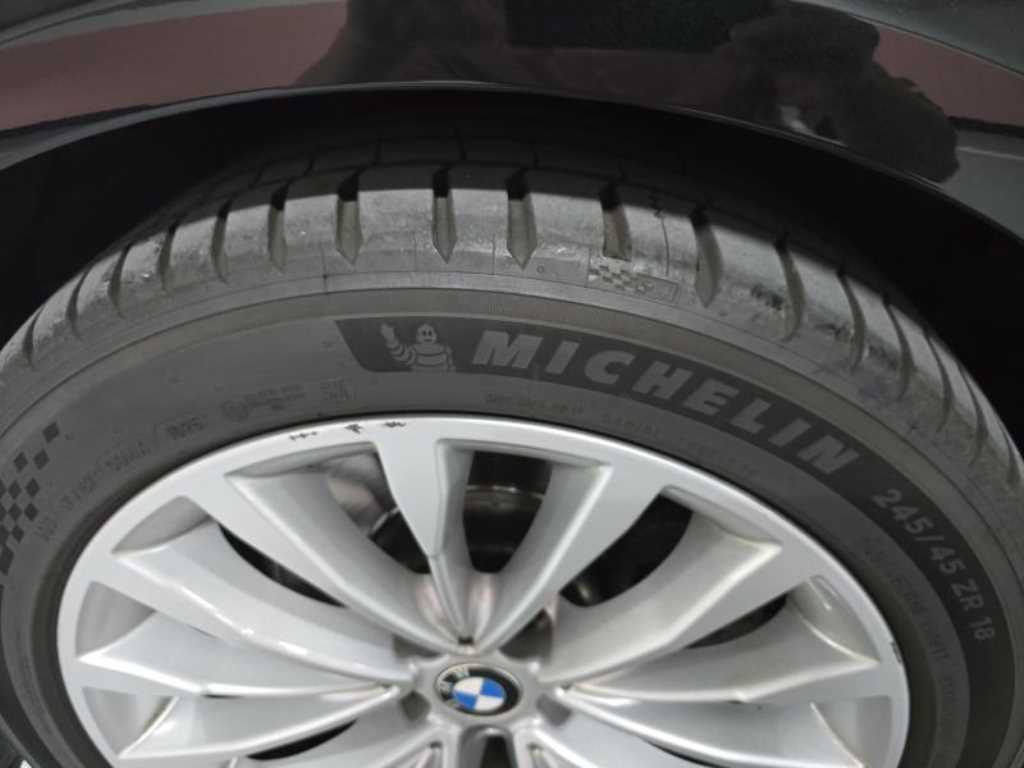 BMW 5 Series 2022 Negro - Importación desde Corea - HF Imports Iquique - Foto 19