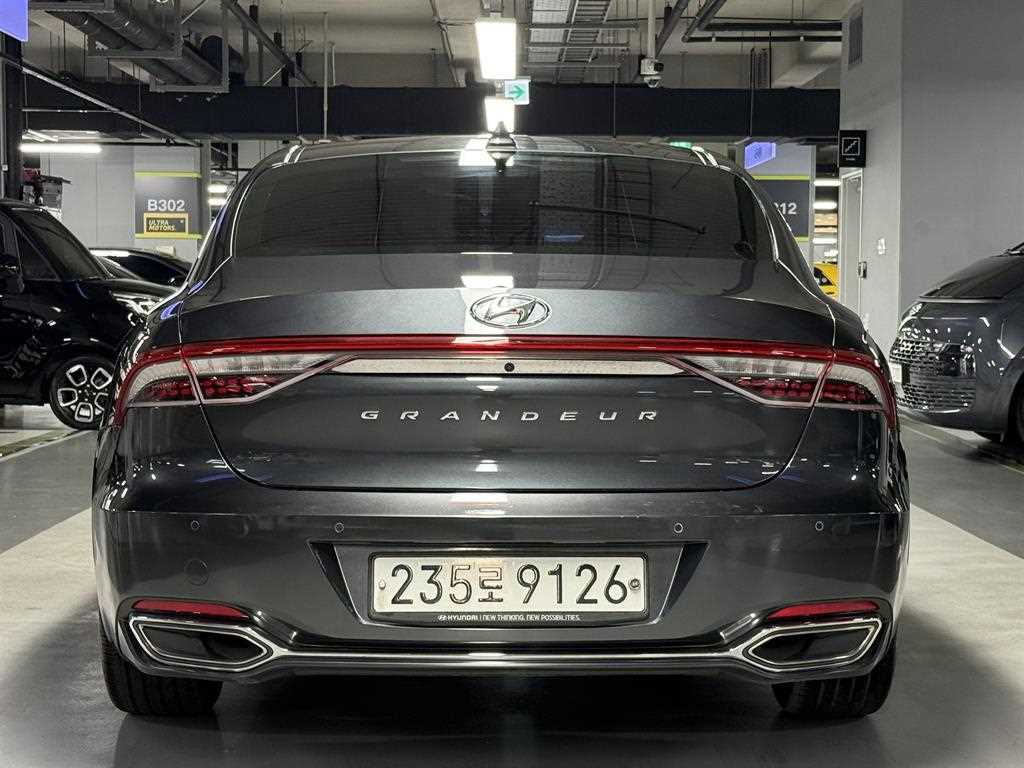 HYUNDAI Grandeur - Vista 5