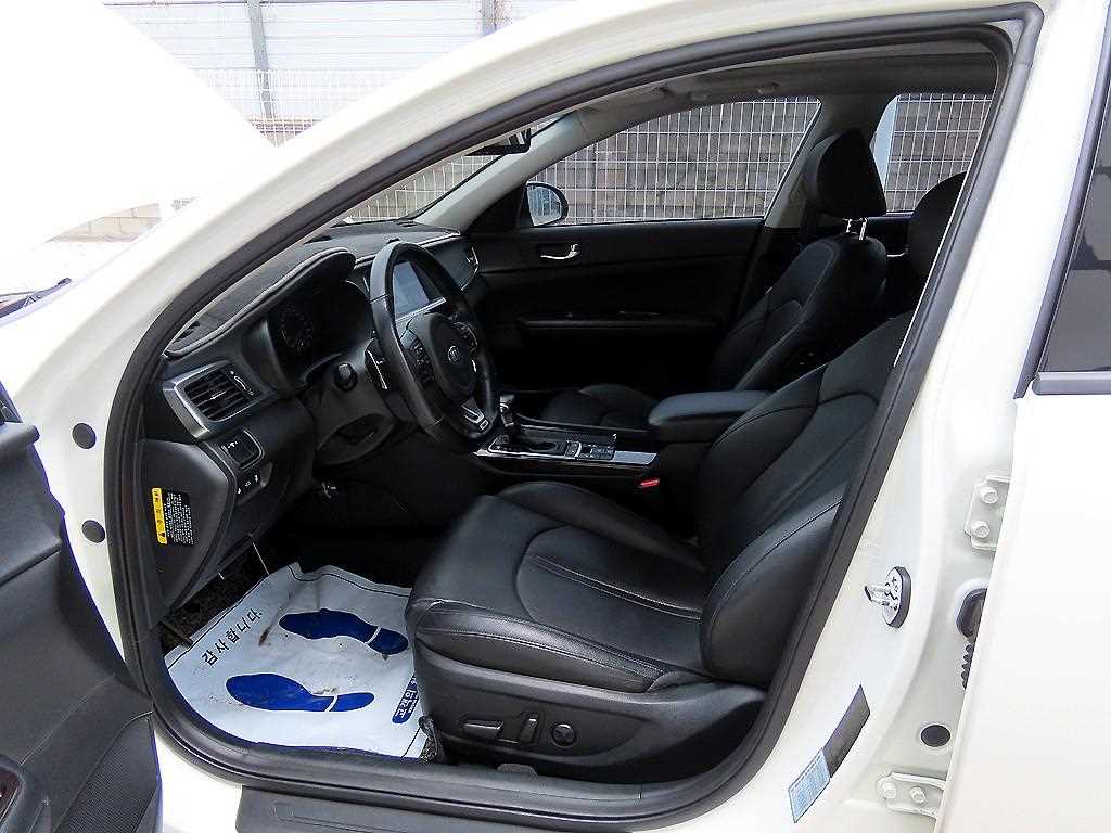 KIA K5 - Vista 5