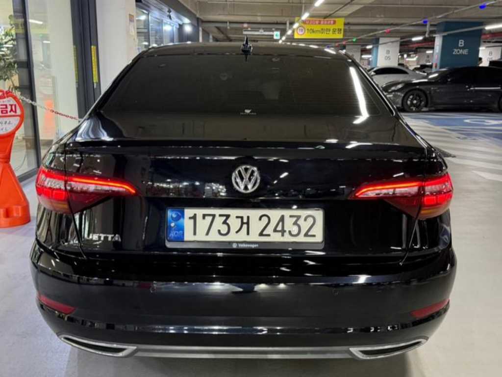 Volkswagen Jetta - Vista 5