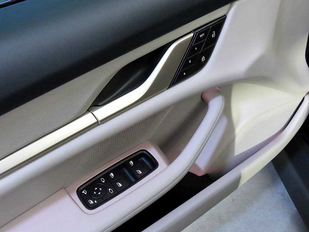 Porsche Taycan 2022 Negro - Importación desde Corea - HF Imports Iquique - Foto 13