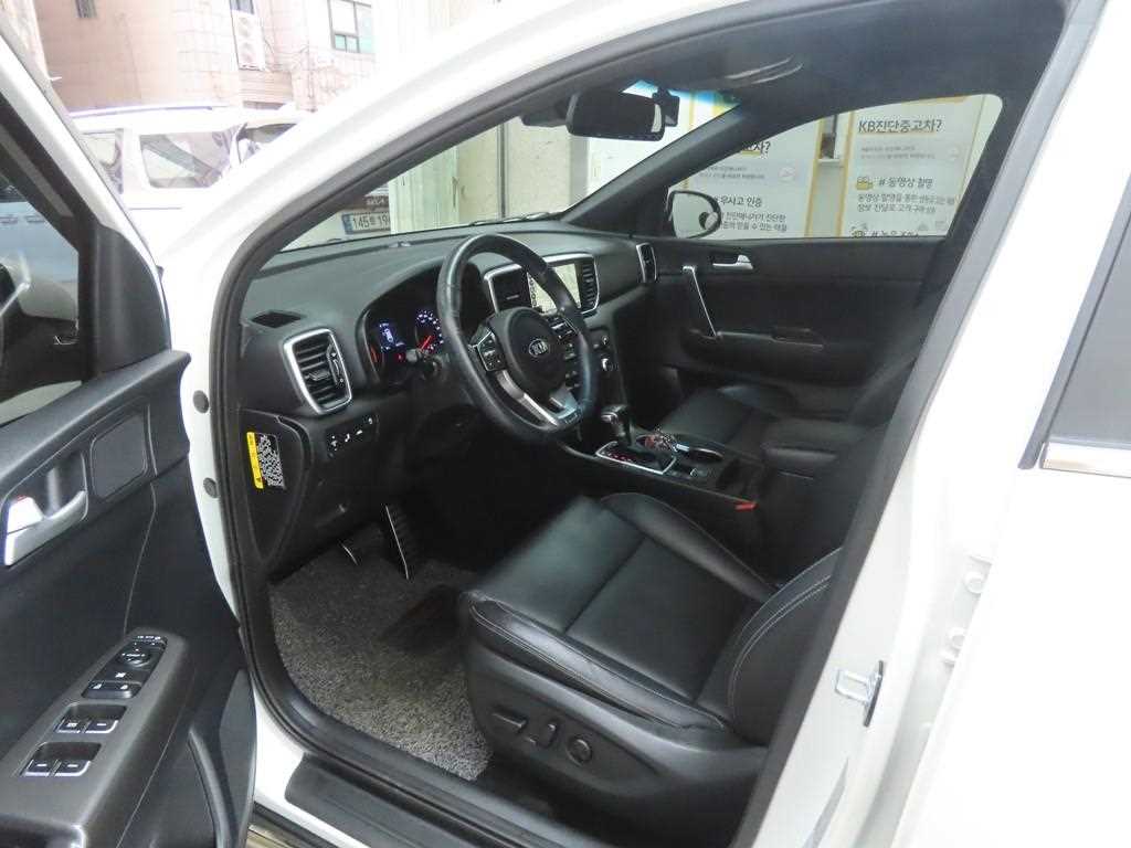 KIA Sportage - Vista 5