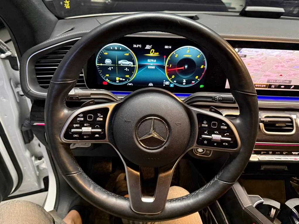 Mercedes Benz GLE Class - Vista 5