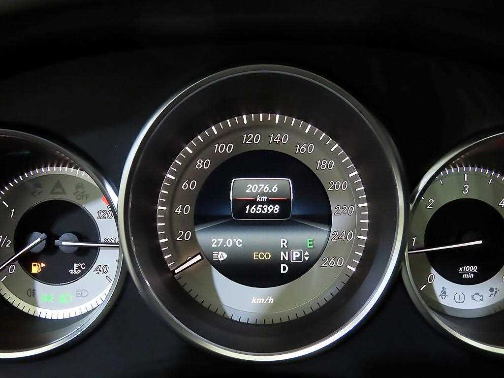 Mercedes Benz CLS Class - Vista 9