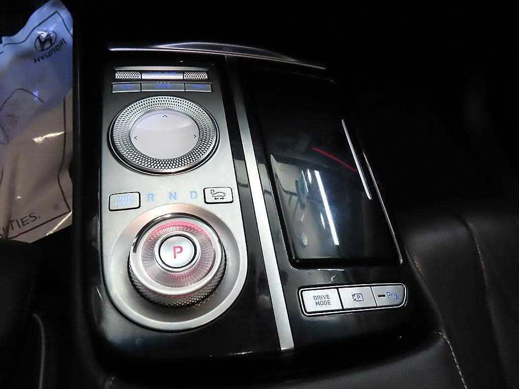 Genesis G80 - Vista 12