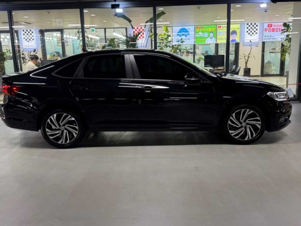 Volkswagen Jetta - Vista 3