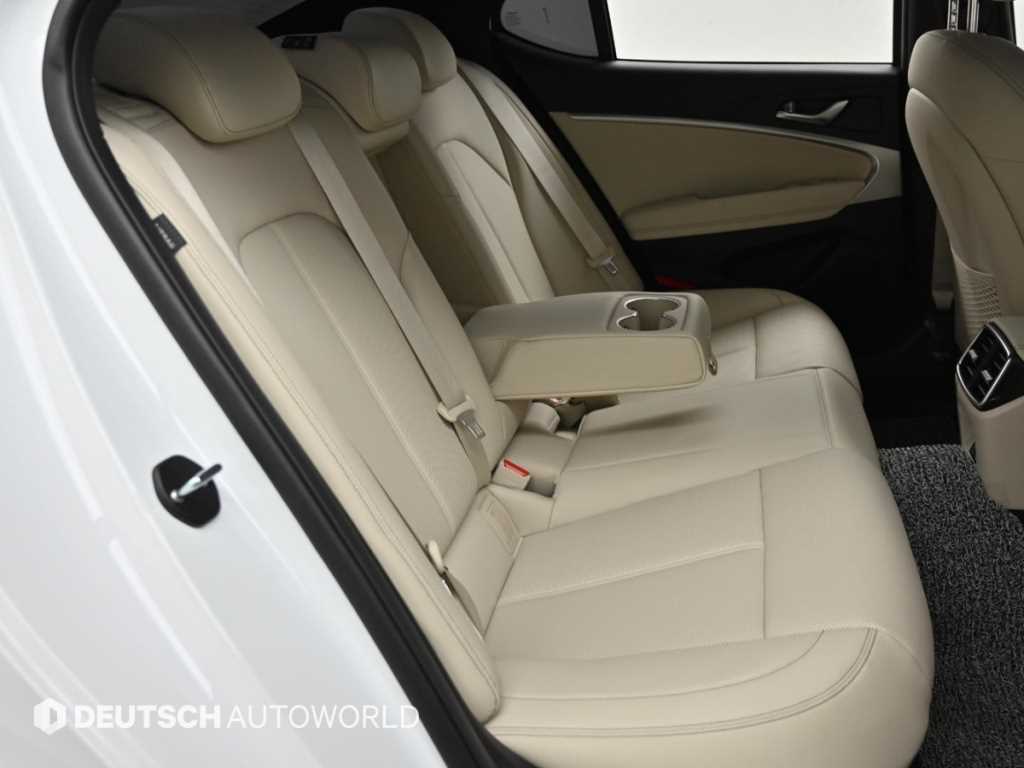 Genesis G70 - Vista 12