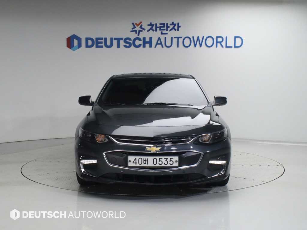 Chevrolet Malibu - Vista 3