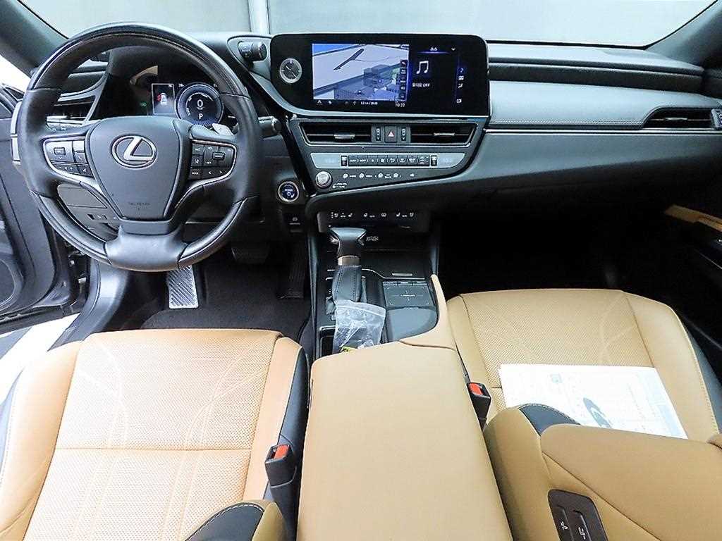 Lexus ES - Vista 7