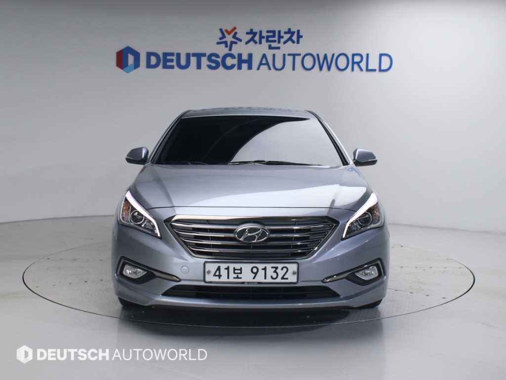 HYUNDAI Sonata - Vista 3