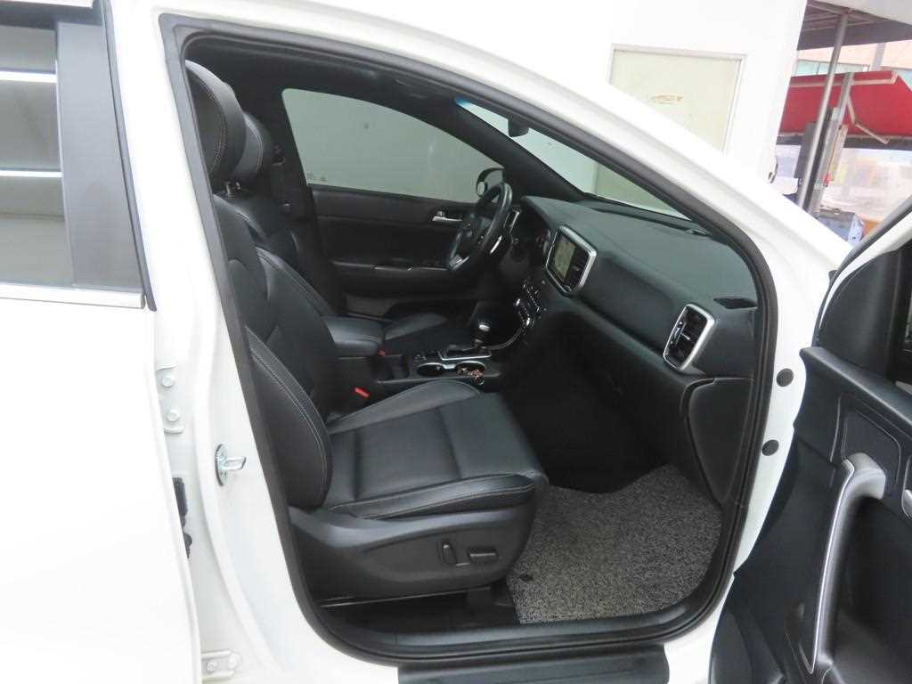 KIA Sportage - Vista 8
