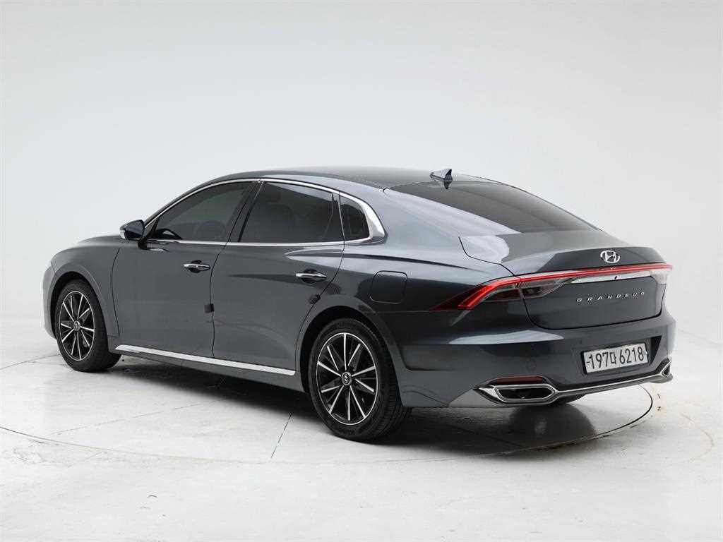 HYUNDAI Grandeur - Vista 4
