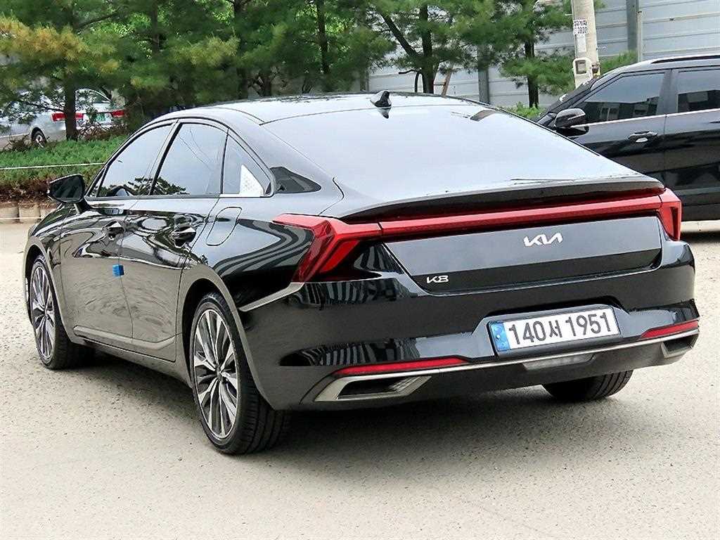 KIA K8 - Vista 3