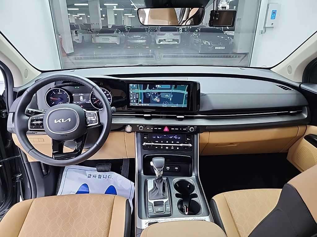 KIA Carnival - Vista 7