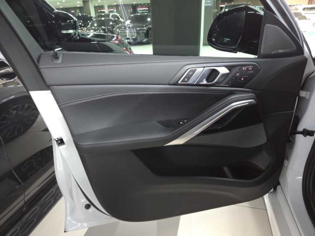 BMW X6 - Vista 5