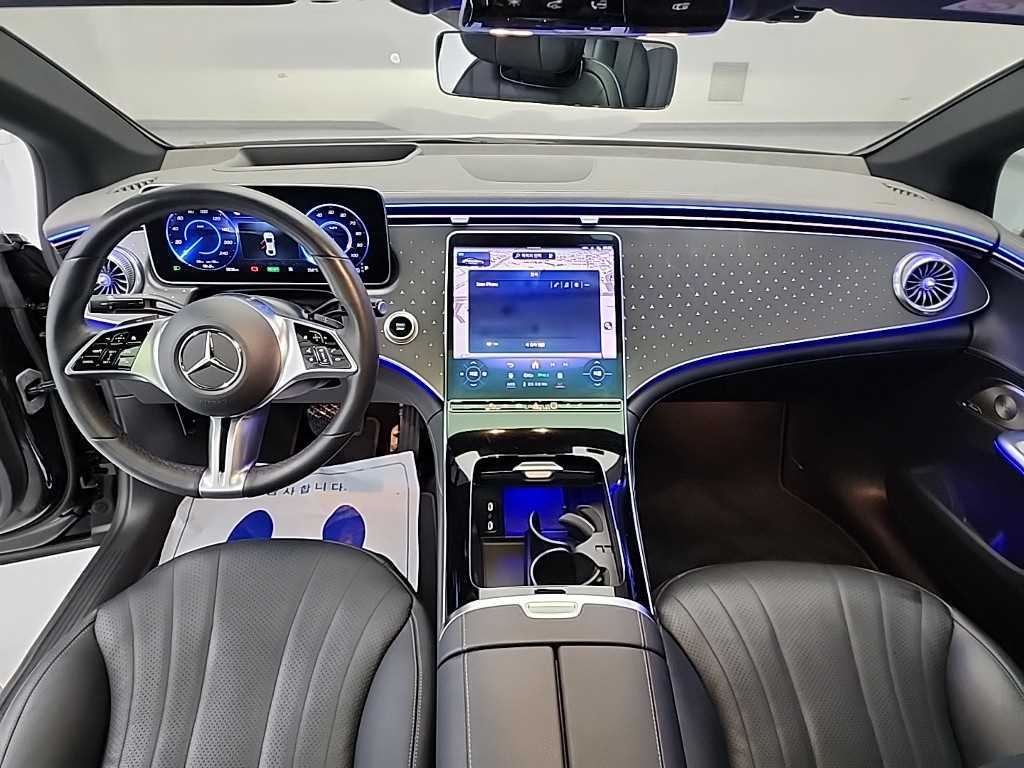 Mercedes Benz EQE - Vista 7
