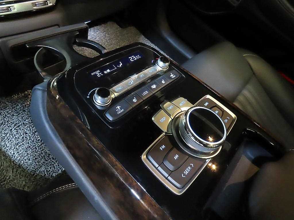Genesis G90 2022 Negro - Importación desde Corea - HF Imports Iquique - Foto 17