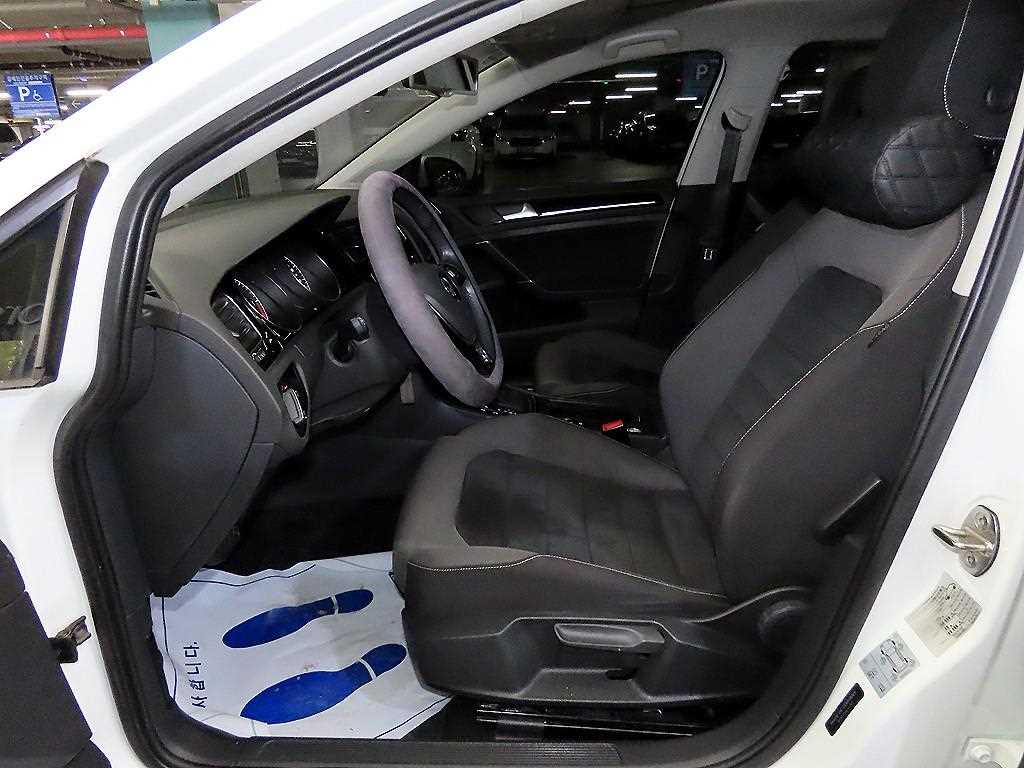 Volkswagen Golf - Vista 6