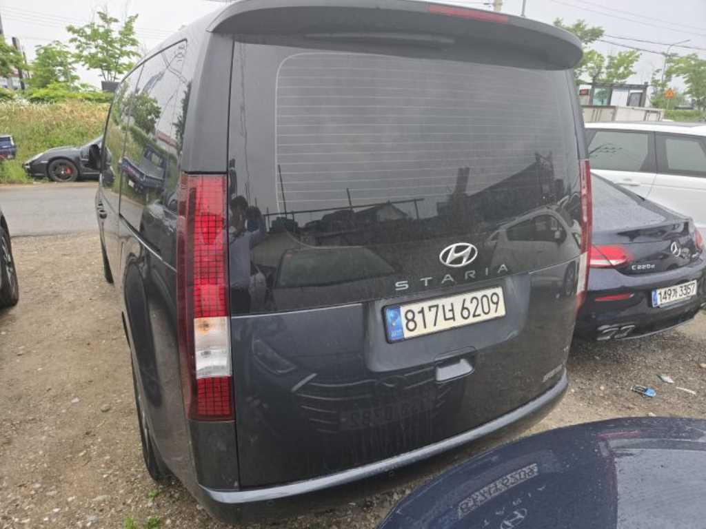 HYUNDAI Staria - Vista 2