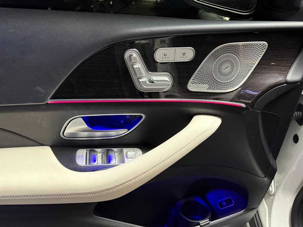 Mercedes Benz GLE Class - Vista 7