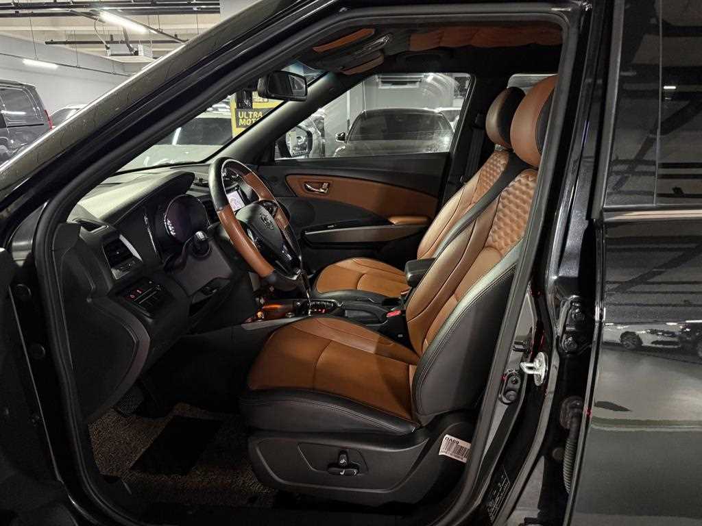 Ssangyong Tivoli - Vista 11