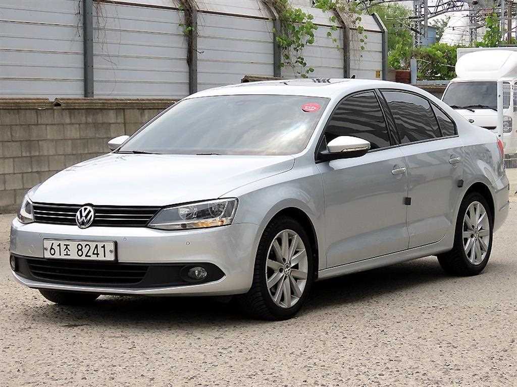 Volkswagen Jetta - Vista 2