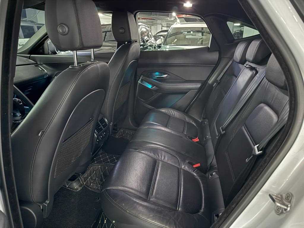 Jaguar E-PACE - Vista 10