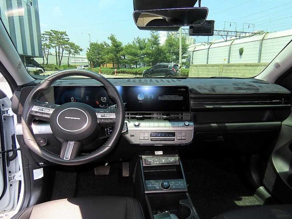 HYUNDAI Kona - Vista 7