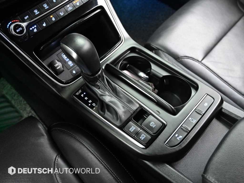 HYUNDAI Grandeur - Vista 9