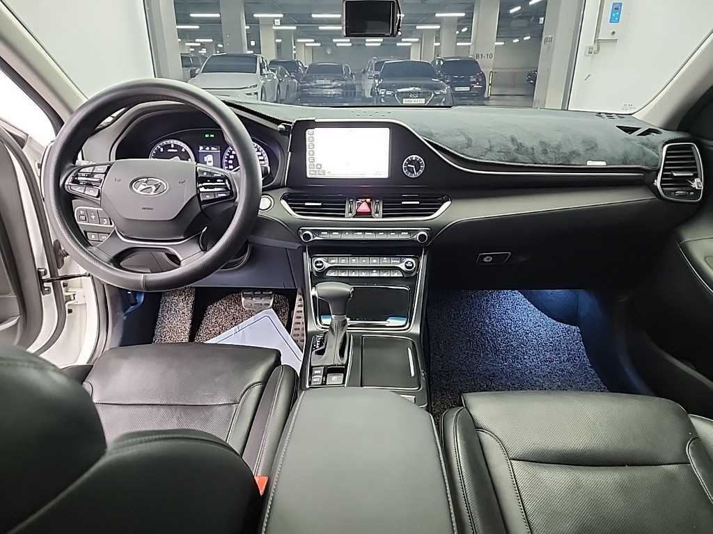 HYUNDAI Grandeur - Vista 8