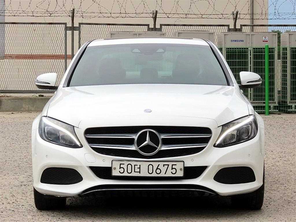 Mercedes Benz C Class 2016 Blanco - Importación desde Corea - HF Imports Iquique - Foto 1