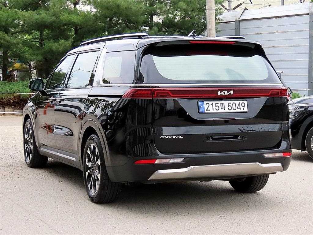 KIA Carnival - Vista 3