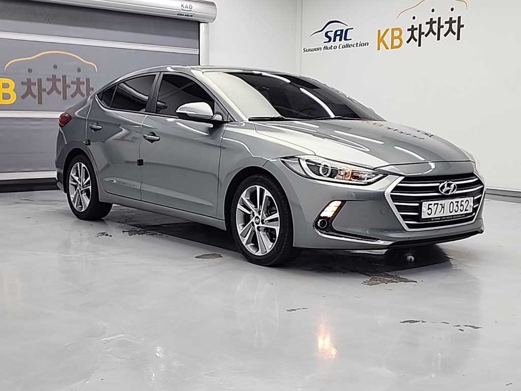 HYUNDAI Avante - Vista 4