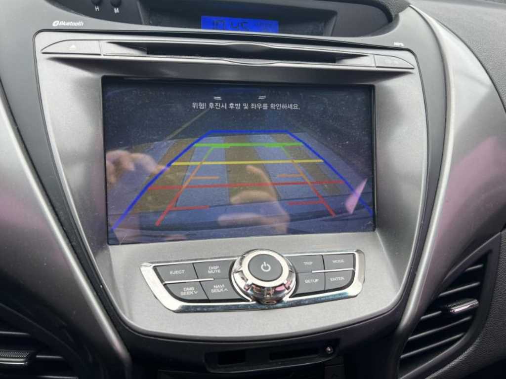 HYUNDAI Avante - Vista 4