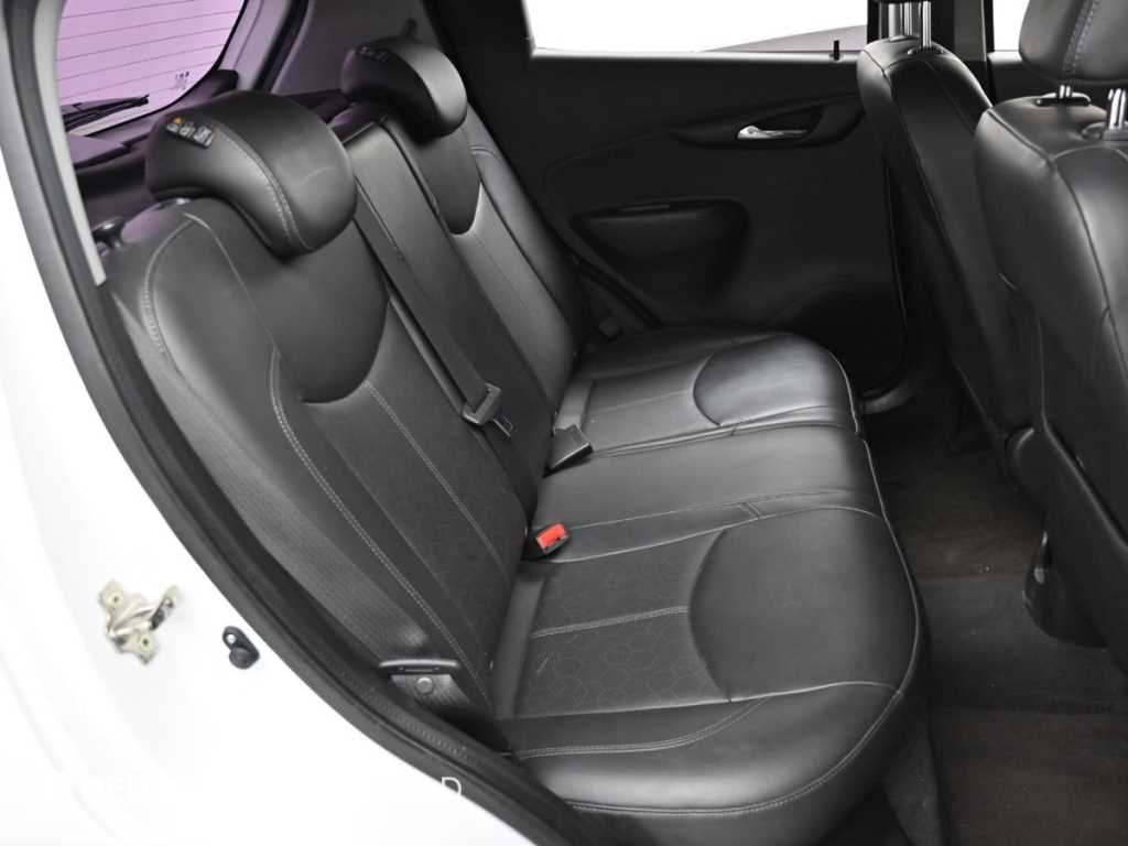 Chevrolet Spark - Vista 12