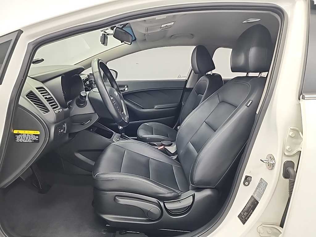 KIA K3 - Vista 11