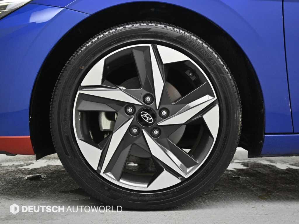 HYUNDAI Avante - Vista 5