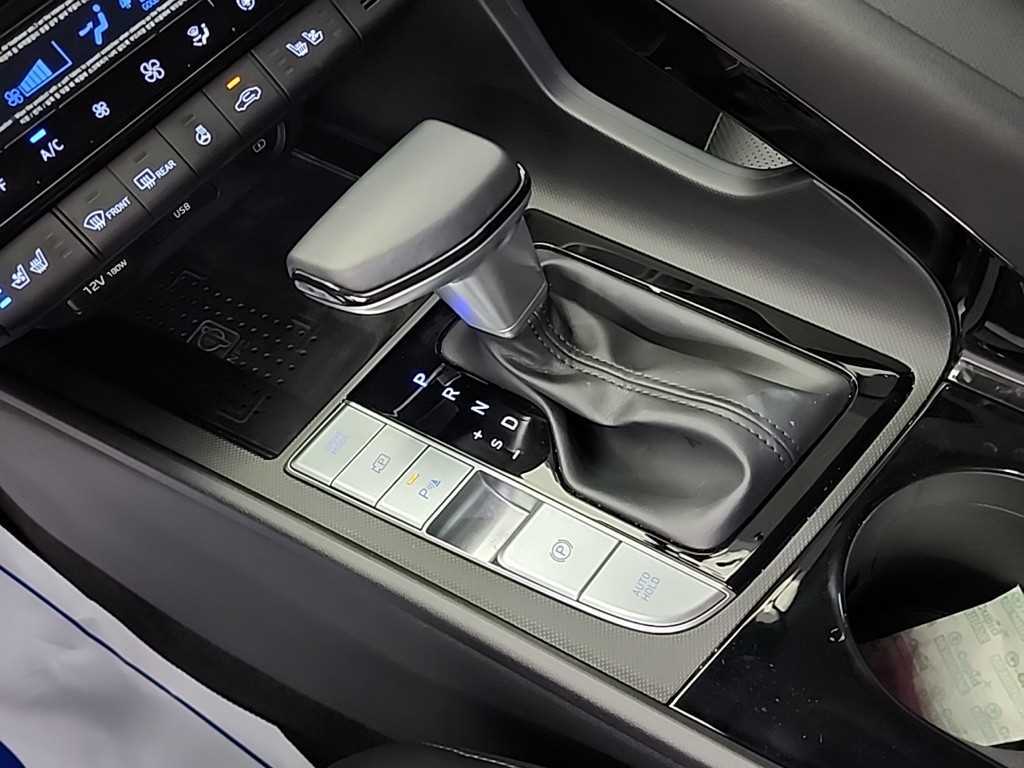 HYUNDAI Avante - Vista 8