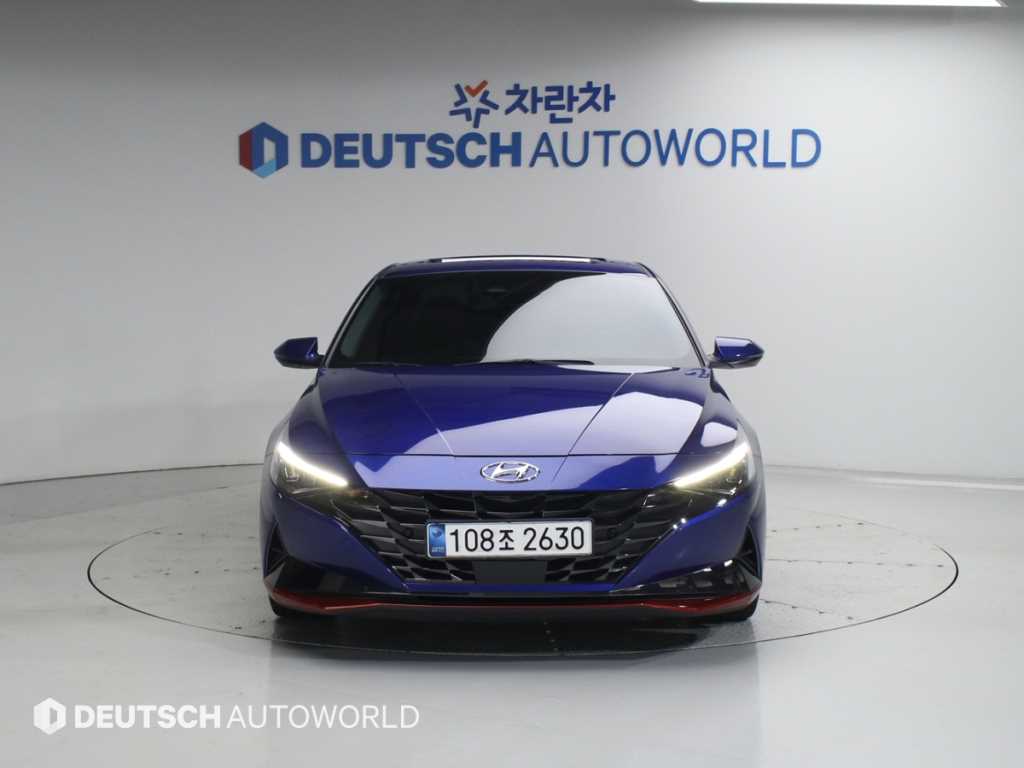 HYUNDAI Avante - Vista 3