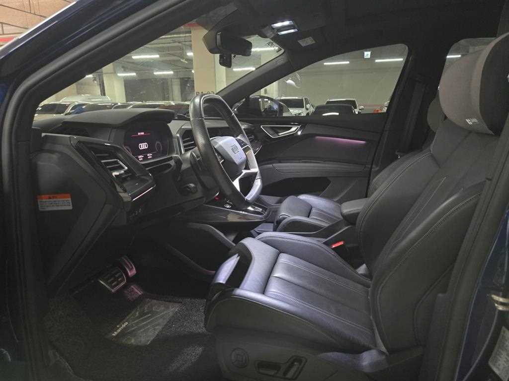 Audi Q4 - Vista 6