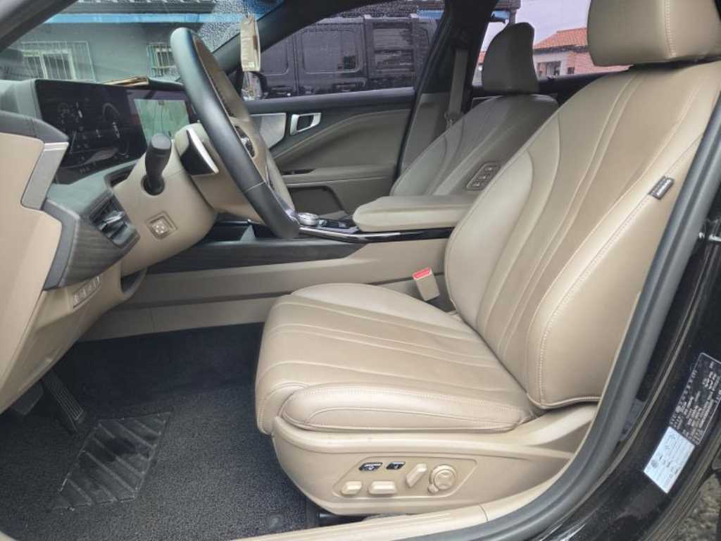 KIA K8 - Vista 9